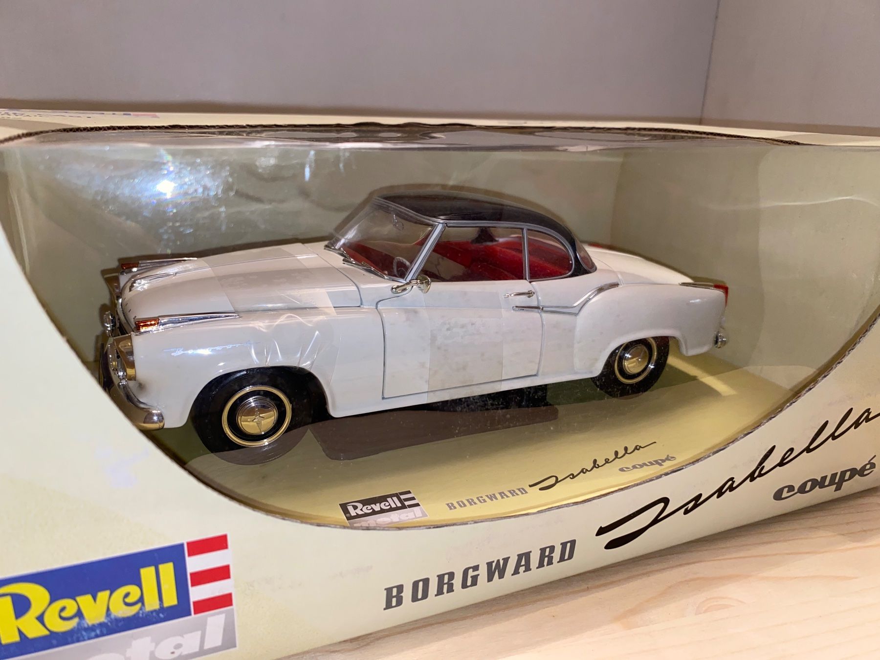Modellini d'auto: Borgward Isabella Coupe 1/18 – Nuovo (secondo la descrizione) da Wohlen AG venduto da PrivatSammlung