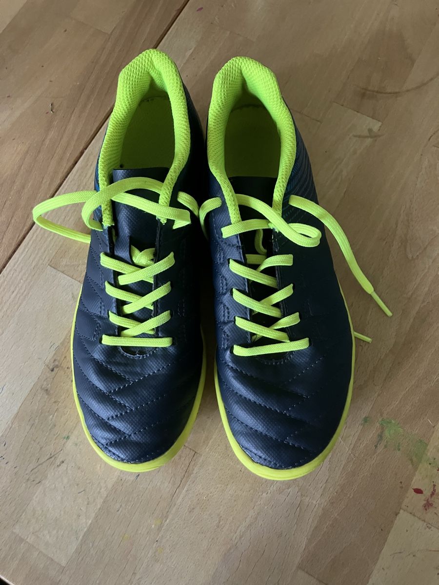 Scarpe da uomo: Hallen Fussballschuh – Usato da Oberbalm venduto da soli22