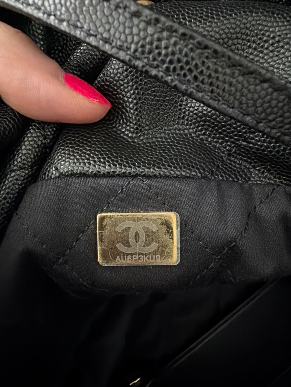 Chanel Taschen für Damen: Chanel 22 Schwarz caviar Leder small – Neu und originalverpackt aus Zürich von Loveluxery 4