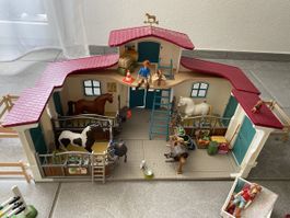 Schleich Pferdehof mit viel Zubehör 