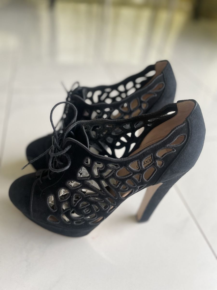 Valentino Scarpe da donna: Valentino Gr.41 – Usato da Au ZH venduto da Daiga 1