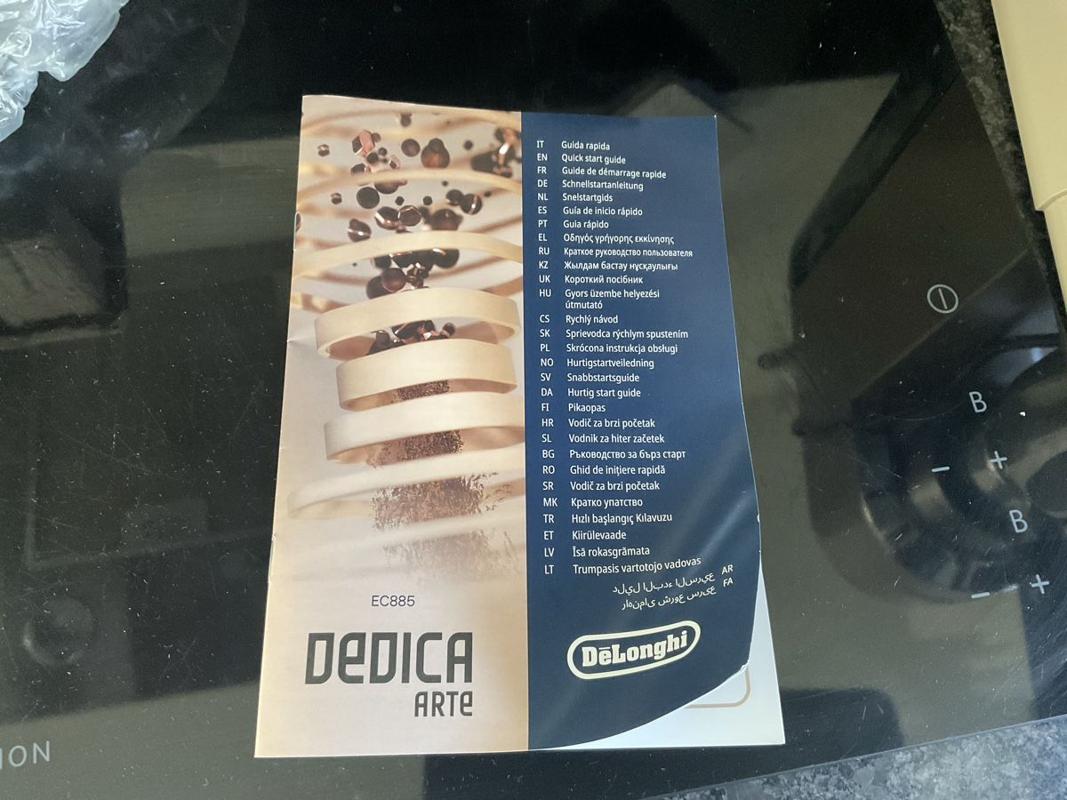 De'Longhi Macchine per caffè & Macchine per espresso: DeLonghi Dedica Arte Espressomaschine beige – Usato da Bern venduto da Tokastme0 4