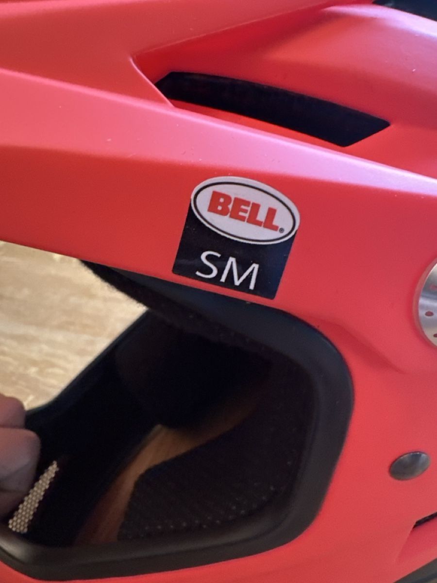 Bell Caschi: Red Full Face Mountain Bike Helmet – Nuovo (secondo la descrizione) da Bern venduto da sim_29lq 1