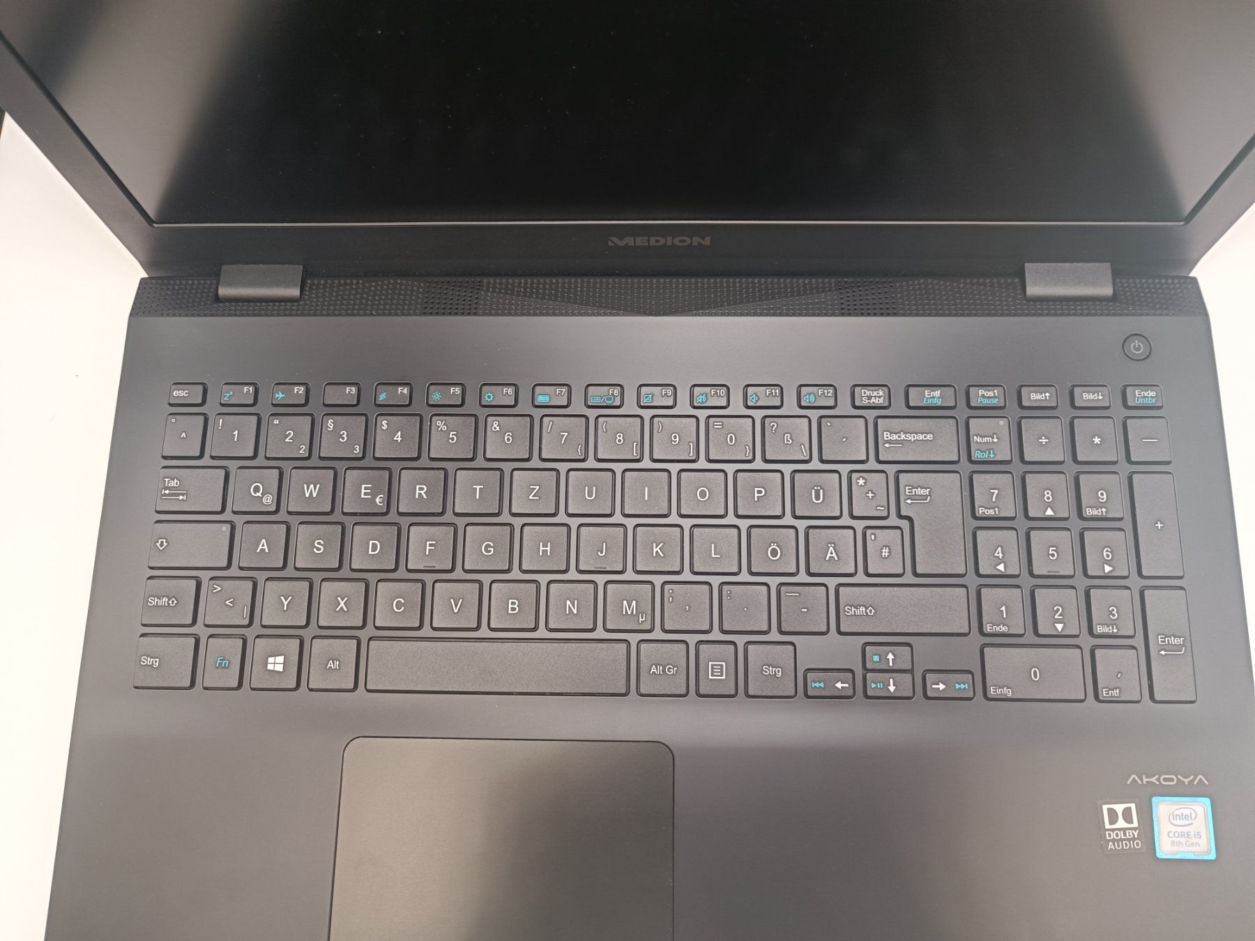 Medion Notebook: Medion Akoya Notebook P6685 – Usato da Schlieren venduto da 2nd-Life 3