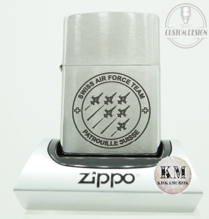 ZIPPO® PATROUILLE SWISS CUSTOM LASER 2024 UNGEZÜNDET Kaufen auf