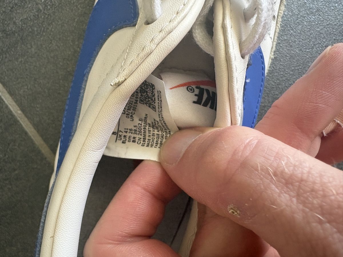 Nike Scarpe da uomo: Nike Blazer Low, Taille 41, Bon état. Bleu – Nuovo (secondo la descrizione) da Zürich venduto da eda_b878 2