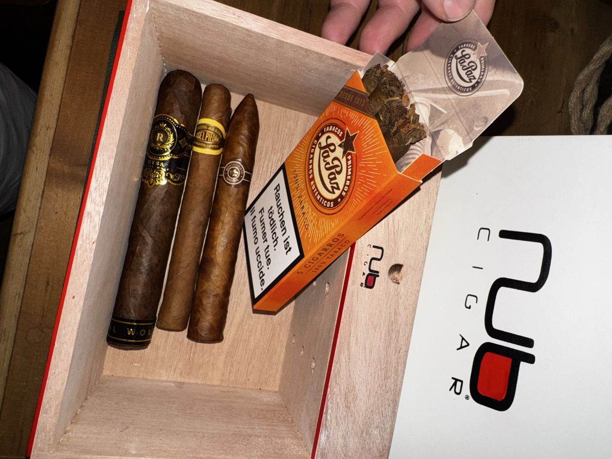 Humidor per sigari: Humidor Kiste mit Zigarren Kutter & Feuerzeug – Usato da Seuzach venduto da Wolf936 6