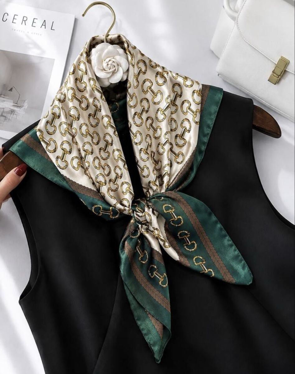 Foulards, Tücher & Schals: Foulard  – Neu und originalverpackt aus Châtel-St-Denis von Montclair_Swiss 3