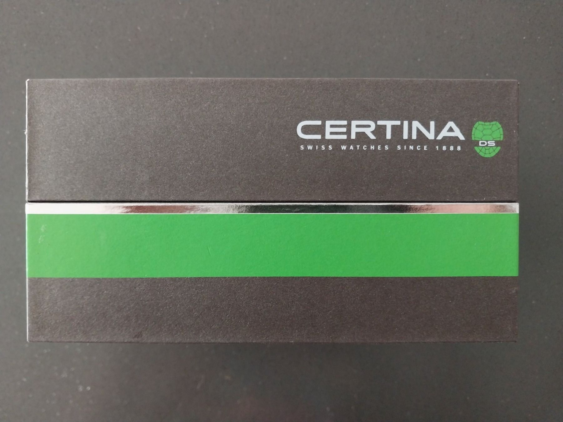 Libri: Montre Certina DS neuve – Nuovo e nell'imballaggio originale da Ependes FR venduto da vintage02 6