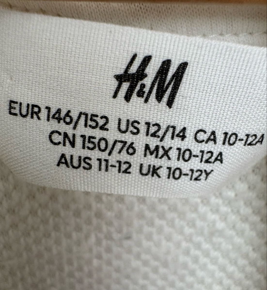H&M Vestes & Manteaux: Jäckli Mädchen Gr. 146/152 – D'occasion à Winterthur par Baby117 1