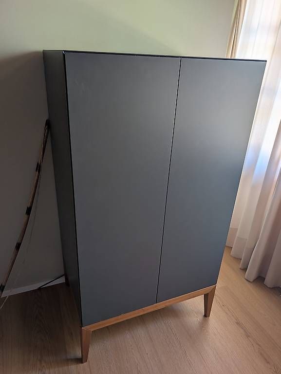 Armoires: 2x Moderne Design-Schränke – D'occasion à Leuzigen par Mkrush75 3