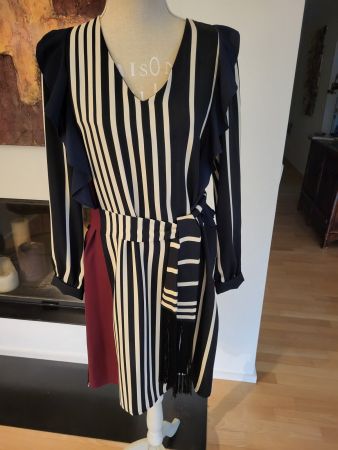 Magnifique Kleid / Robe  made Italia taille 40
