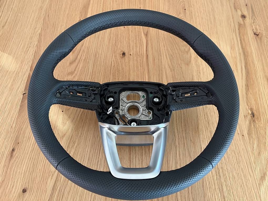 Tutti i ricambio: Audi A4 A5 Lenkrad S Line – Usato da Biel/Bienne venduto da flava01 1