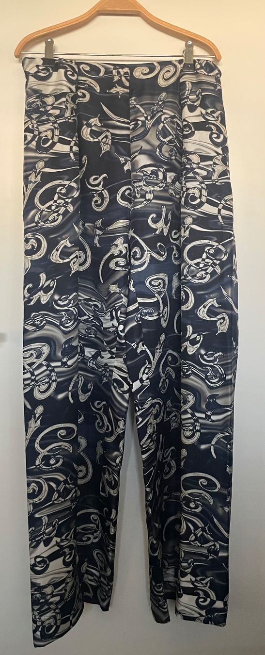 Salvatore Ferragamo Pantaloni: Salvatore Ferragamo Seidenhose - Gr. 38 – Usato da Hünenberg See venduto da DND5