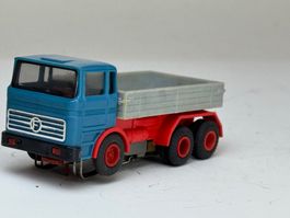 GB5- Faller AMS Mercedes Pritschen LKW blau grau