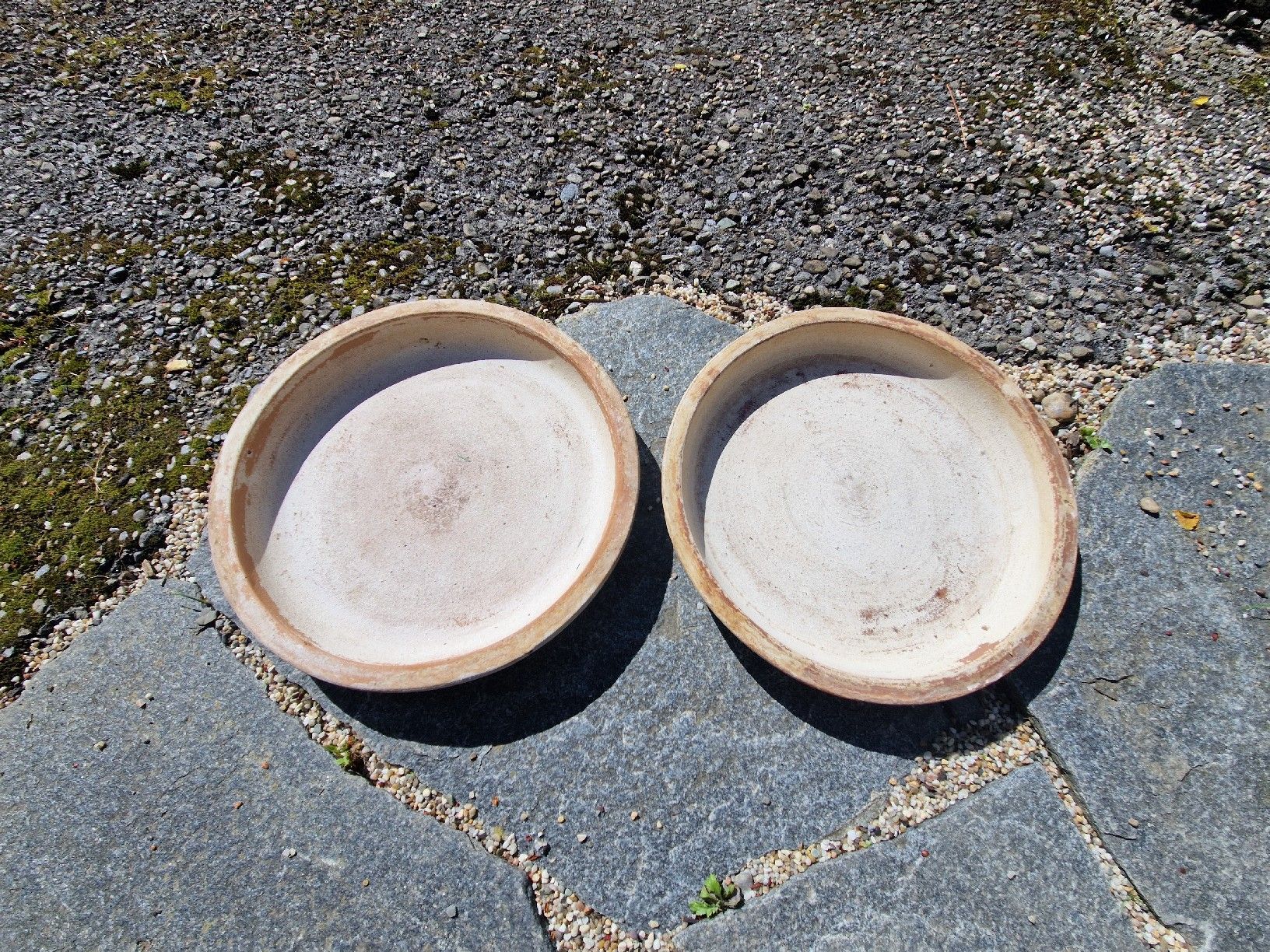 Untersetzer: 2er Set Blumentopfuntersetzer aus Ton, Ø 30cm – Gebraucht aus Weggis von Oswadan