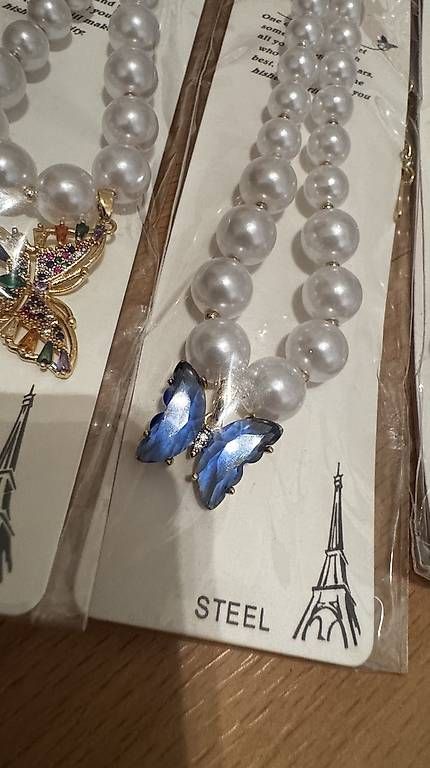 Ketten: Perlenkette mit blauen Schmetterlingen  – Gebraucht aus Bellach von RuJewelry 2