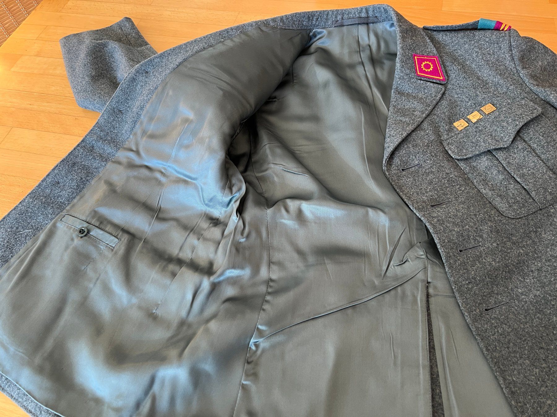 Armée suisse Uniformes: Offiziersuniform Schweizer Armee – D'occasion à Frümsen par amadiss 3