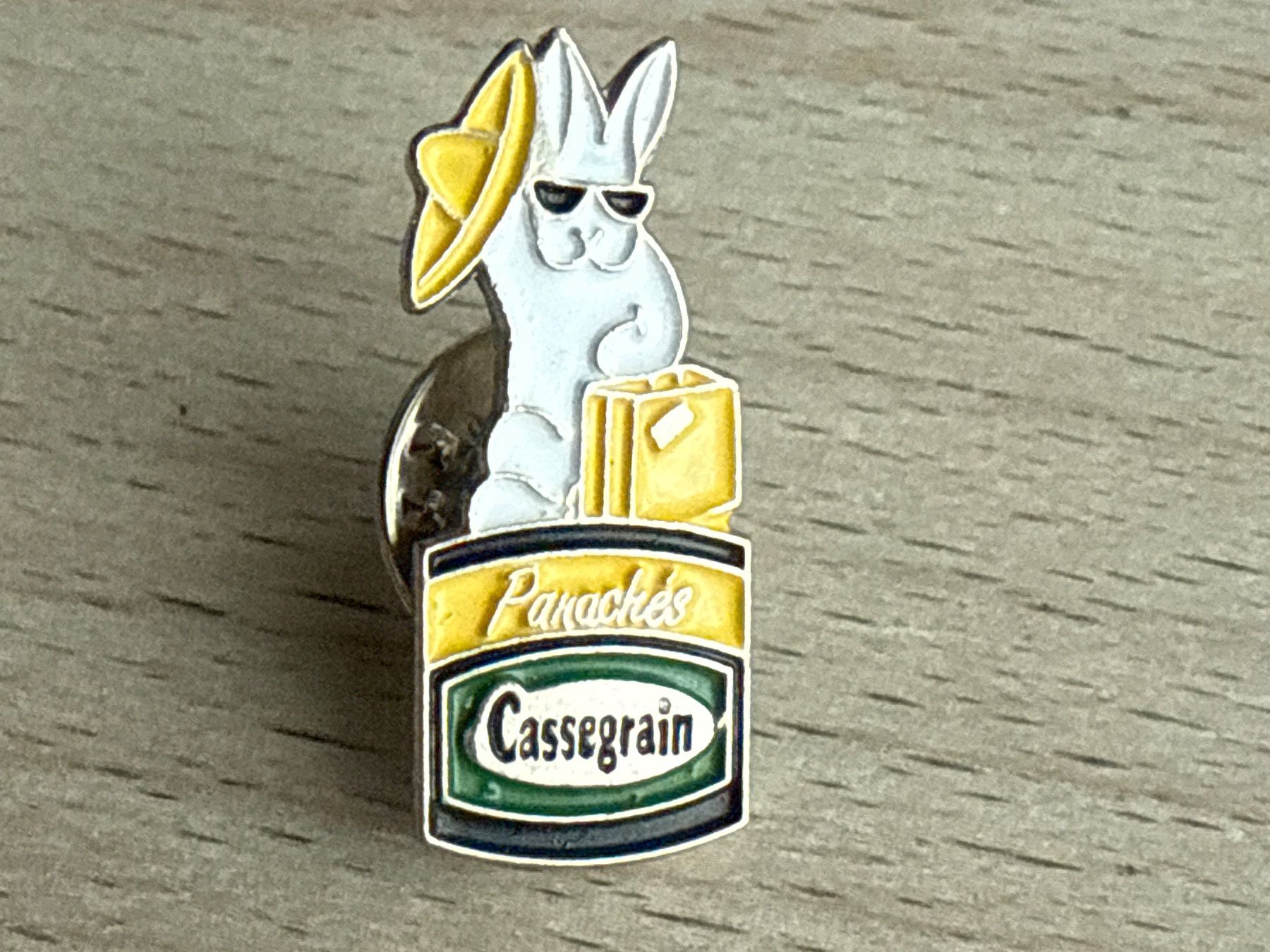 Placchette & Badge: Pin Cassegrain – Usato da Glattbrugg venduto da Schweigmatt
