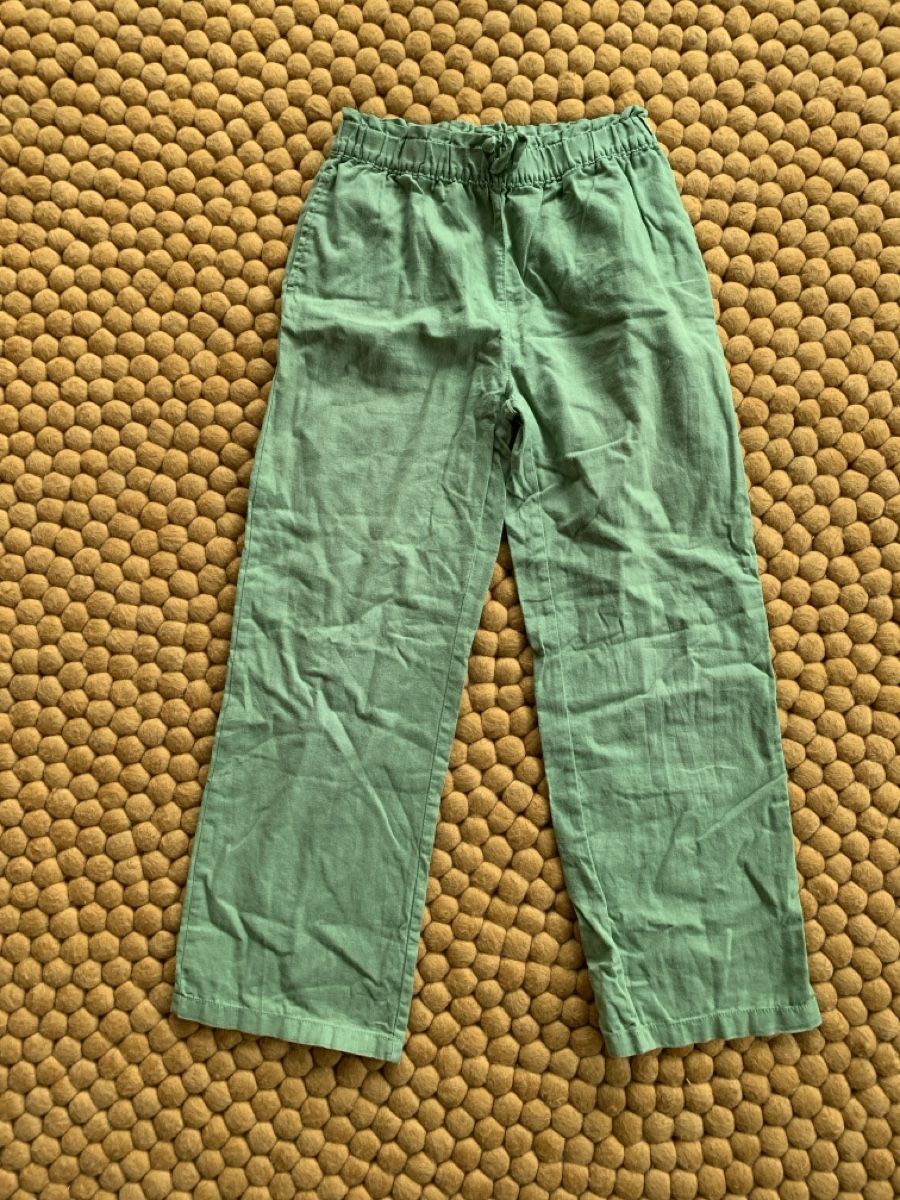 Pantalons: Pantalon Alive vert taille 134 – D'occasion à Villars-sur-Glâne par Magdaka