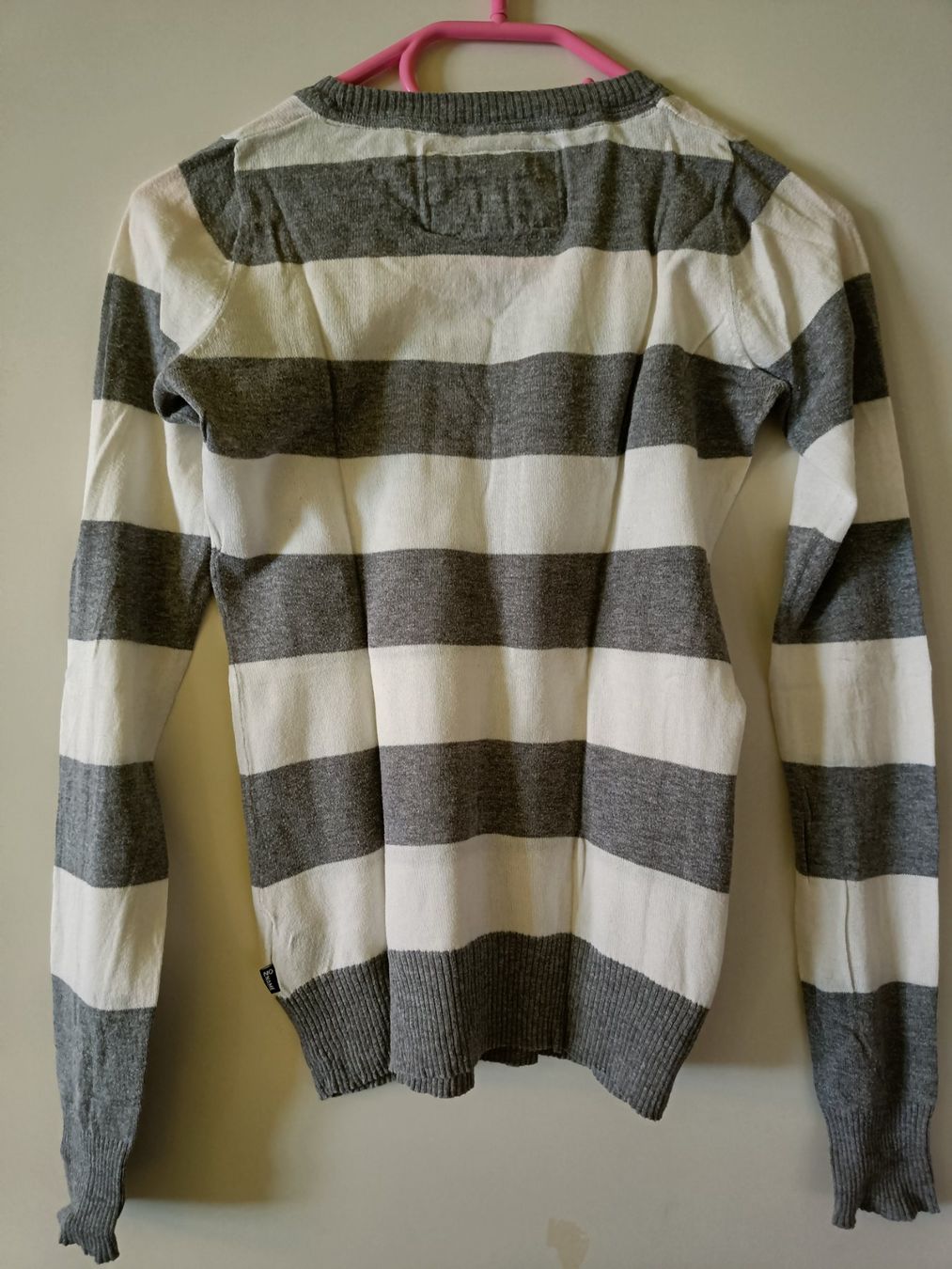 Pullover & Sweatshirts: Pullover Grösse S – Gebraucht aus Jaberg von urig17. 1