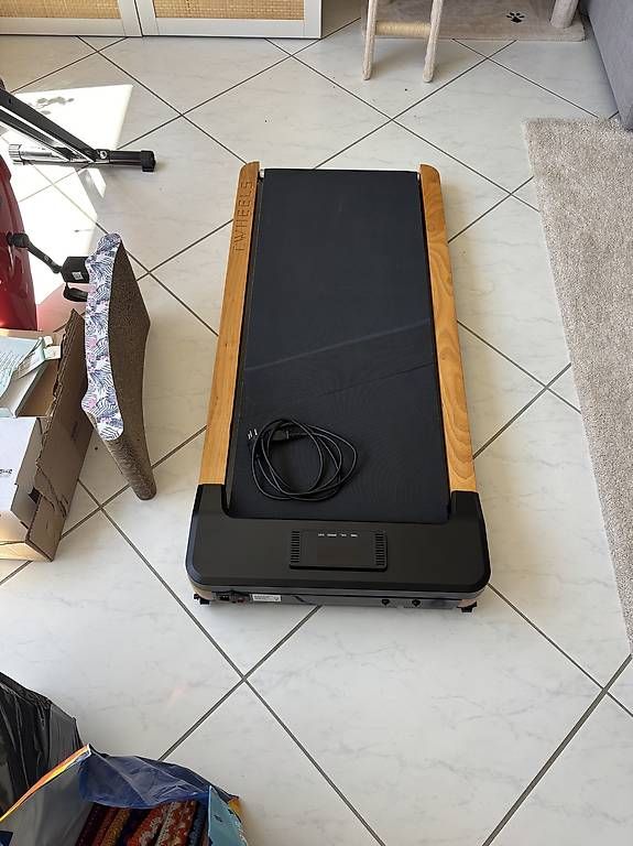 Hometrainer: Walking Pad Laufband aus Eichenholz  TWHEELS – Gebraucht aus Hittnau von tam_sx6j 2