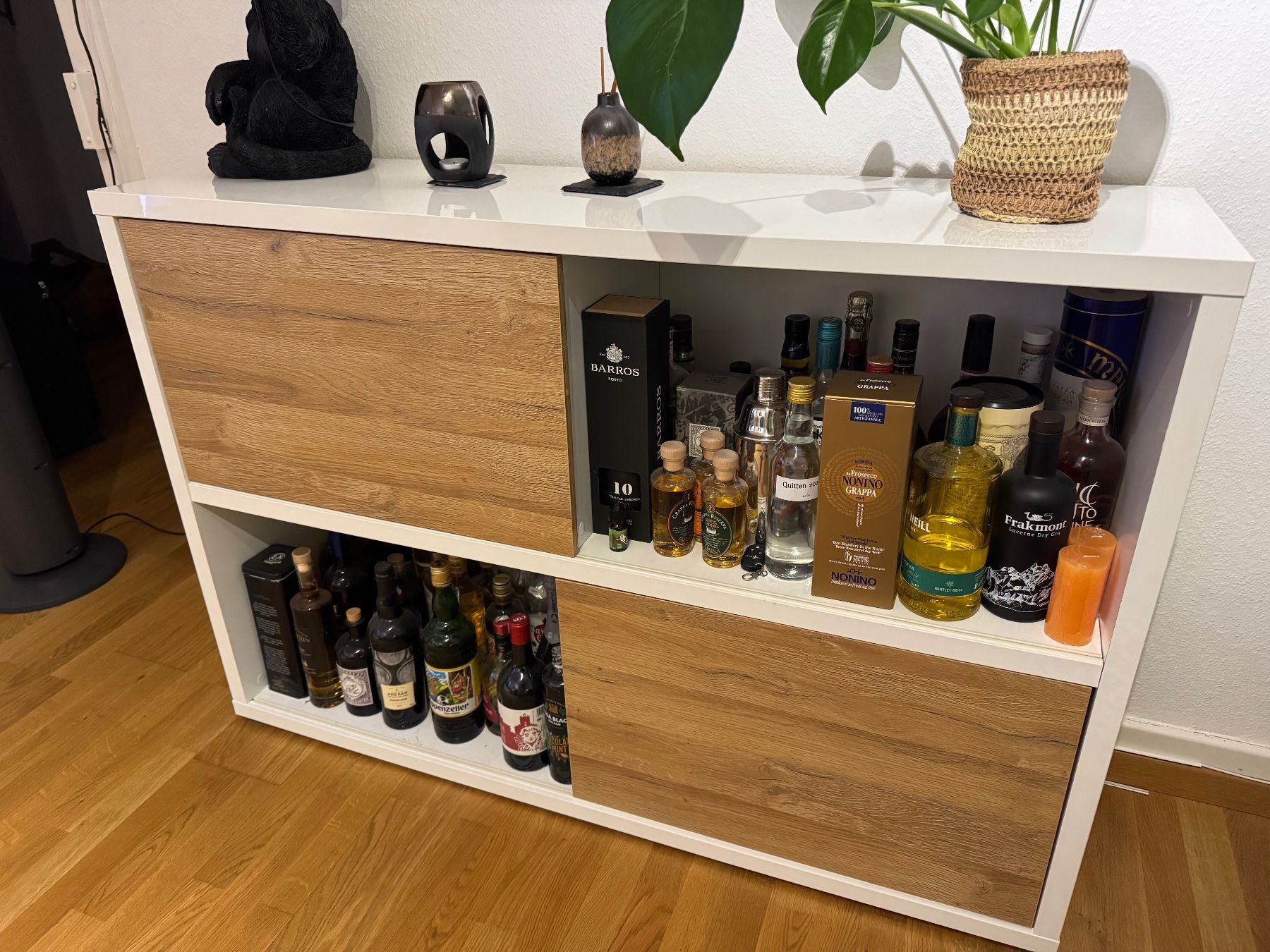 Cassettiere: Gut erhaltenes und schönes Sideboard – Usato da Zürich venduto da Haeminator 1