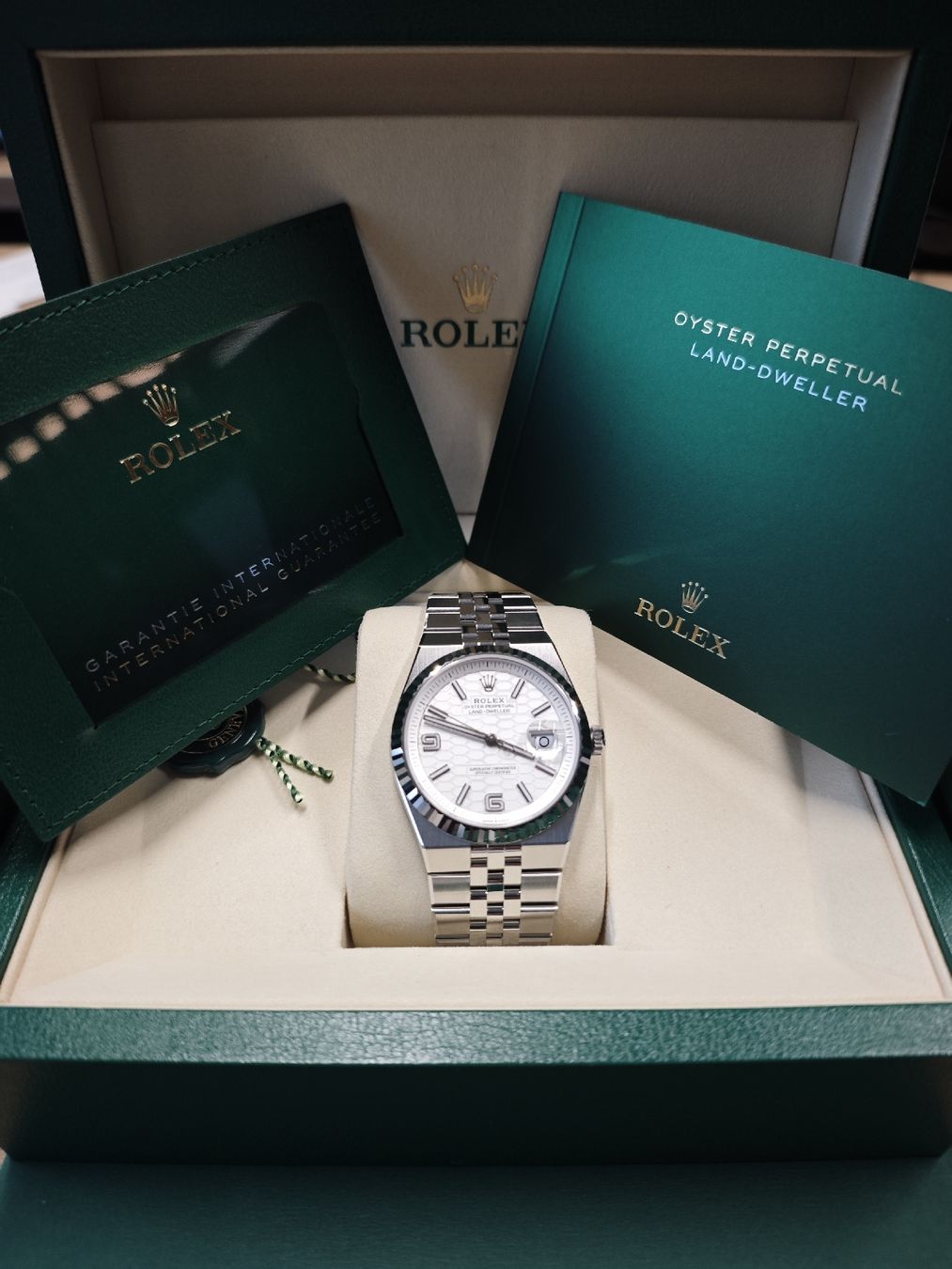Rolex Orologi: Rolex Land Dweller 40mm 08/2026 – Nuovo e nell'imballaggio originale da Uster venduto da tokyo__ 2
