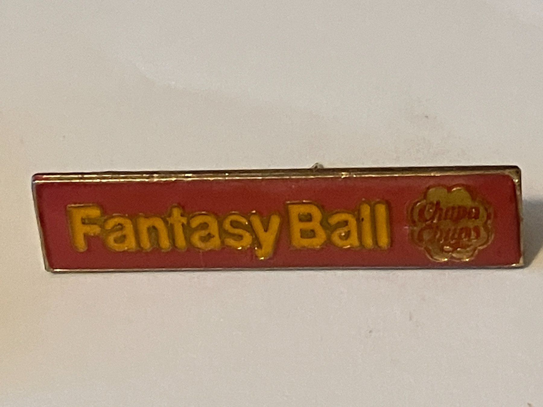 Placchette & Badge: 1 Pin Chupa Chups Fantasy Ball – Usato da Basel venduto da djwwpp