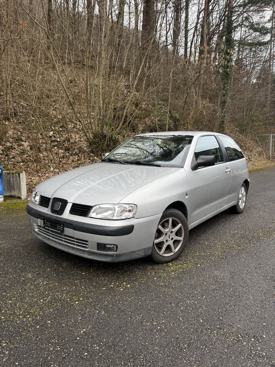 Seat Automobili: Seat Ibiza 1.6 Automat Ab MFK  – Usato da Langenthal venduto da bes_j5mf