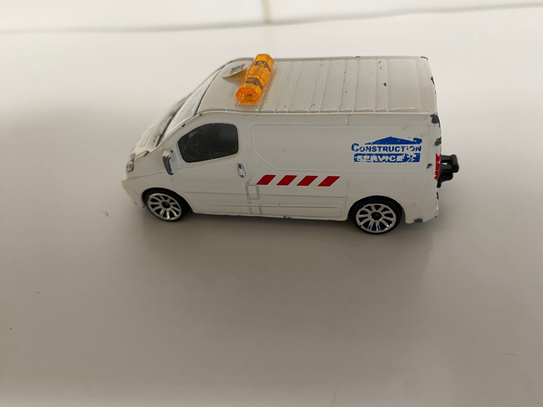 Majorette Modellini d'auto: Renault Trafic majorette Construction Service 1-64  209 – Usato da Kerzers venduto da tisyayasuBE