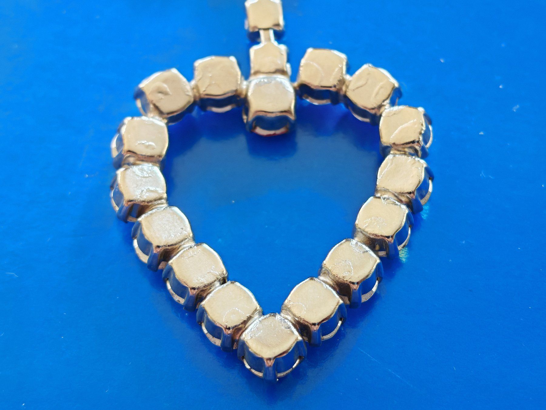 Catenine: Herzkette mit Glassteinen, Modeschmuck – Usato da Zuerich venduto da Antiquarium 5