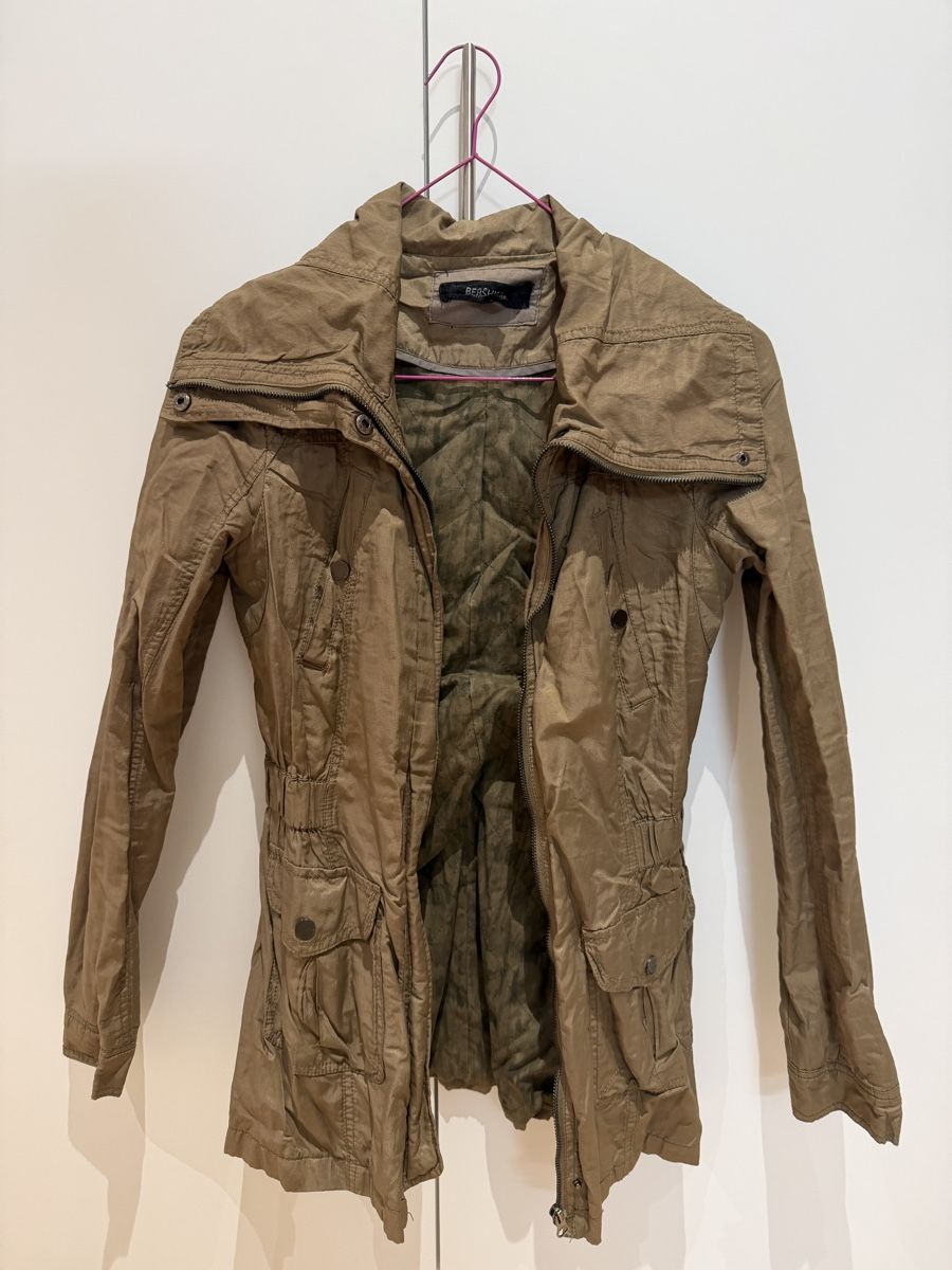 Giacche: Body hugging Jacket, Bershka S – Usato da Wetzikon ZH venduto da dor_rmq2