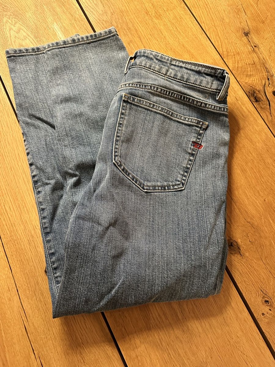 Diesel Jeans: Diesel Jeans 25 – Usato da Oberwil-Lieli venduto da Claudine_1988 2