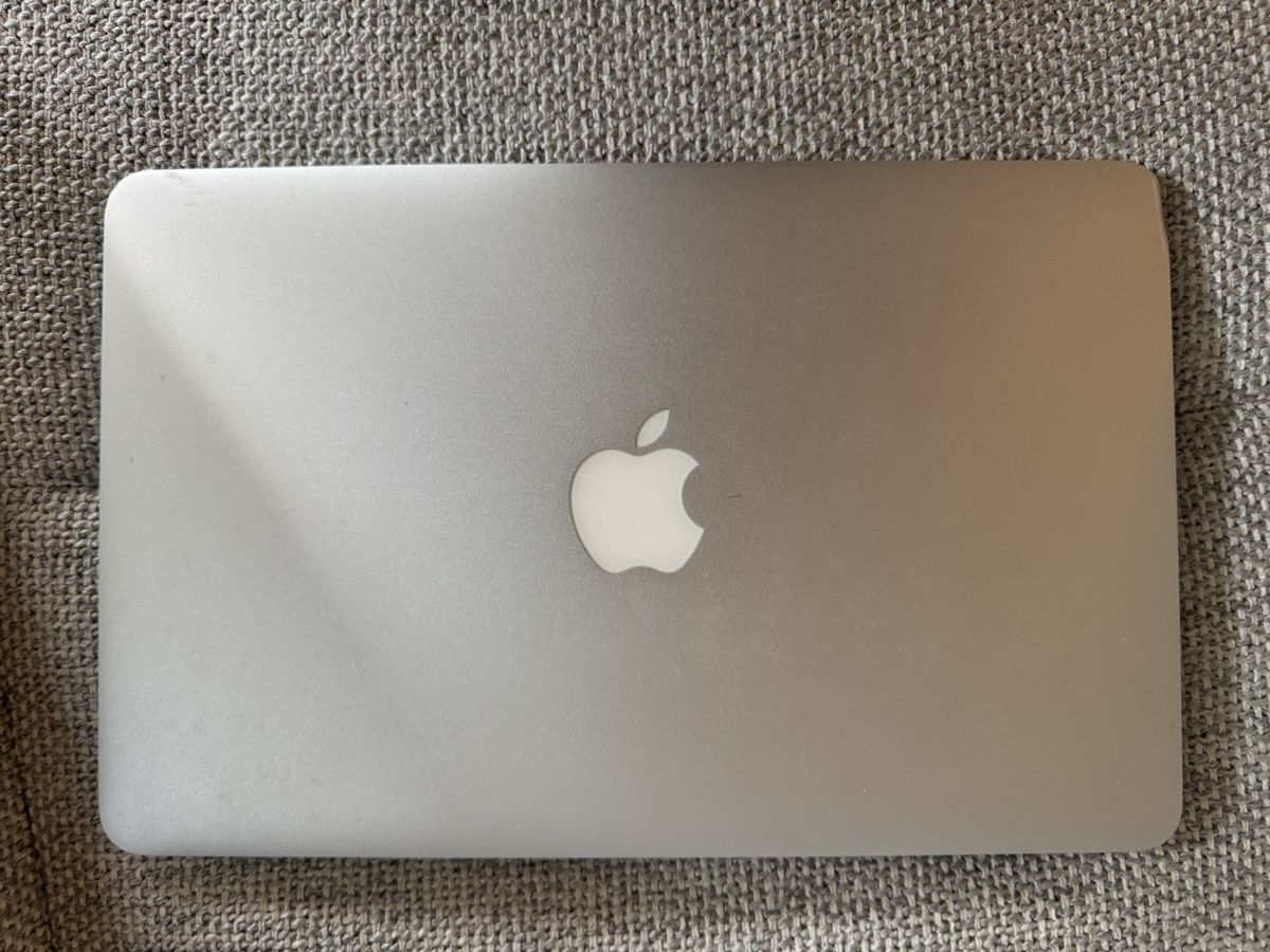 Apple Portables: MacBook Air 11 – D'occasion à Adliswil par Busys 4