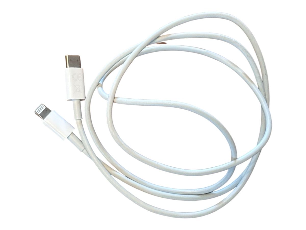Apple Chargements: Apple Ladekabel  |  Usb C zu Lightning – D'occasion à uster par aaronnauer 1