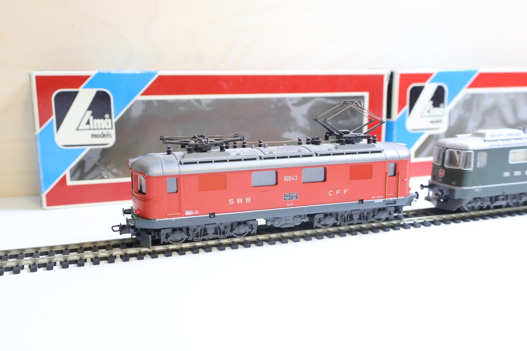 Lima Modellini di ferrovie: Lima Doppelpack 2 x SBB Re 4/4 E-Lok H0 DC - Schöne Modelle – Usato da Winterthur venduto da Monstera 4
