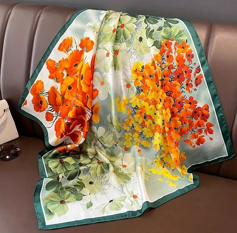 Foulard & Sciarpe: New Beautiful Floral Polyester Scarf – Nuovo (secondo la descrizione) da Gattikon venduto da Sarahs_Schatzkammer 1