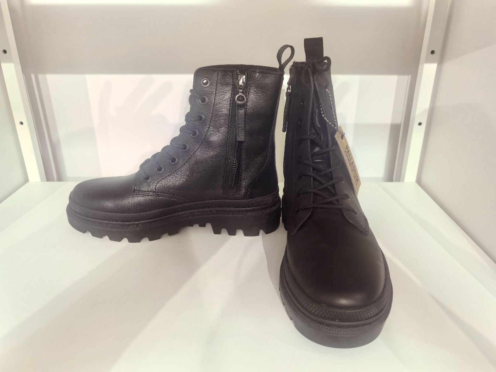 Palladium Scarpe da donna: Damen Stiefel Palladium – Nuovo e nell'imballaggio originale da Bad Ragaz venduto da AKahlon 1