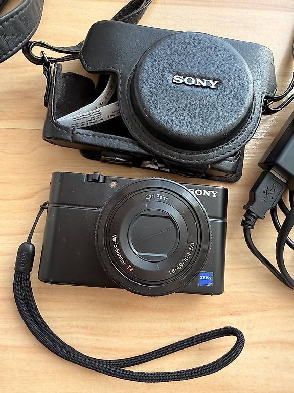 Fotocamera: Sony Cyber - Shot DSC-RX100 – Usato da Gränichen venduto da sheyzoe 1
