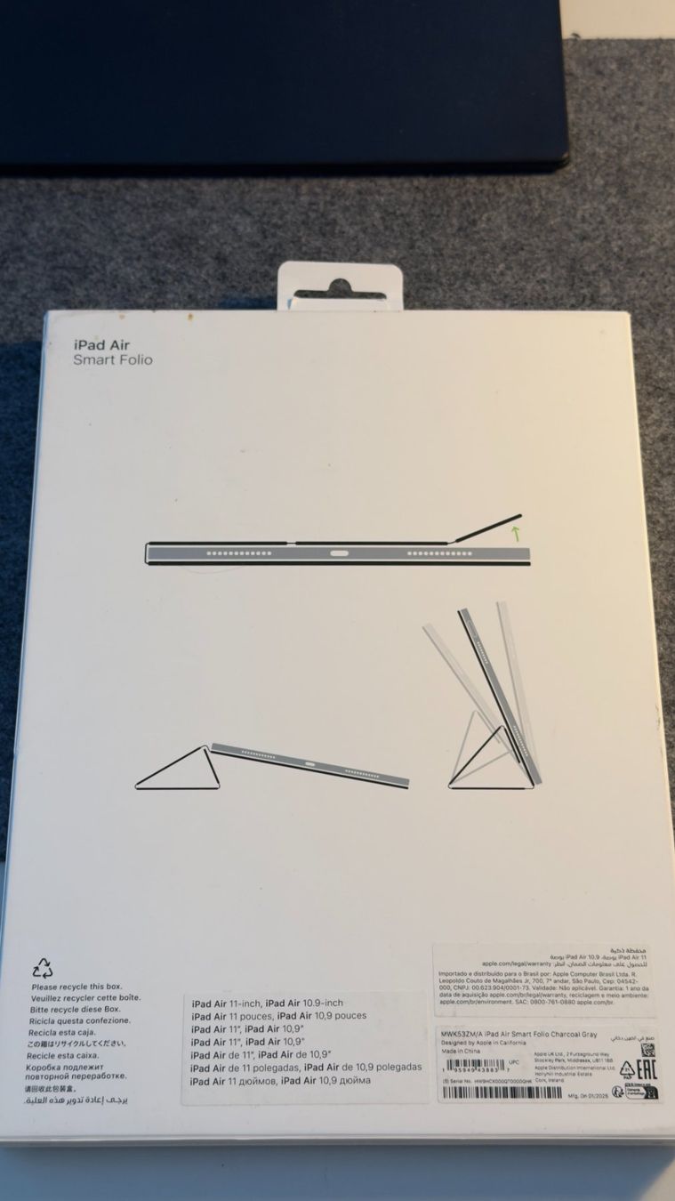 Apple Covers & Borse: Neu: Apple Original iPad Air Smart Folio – Usato da Romanshorn venduto da Coffee_Panda 1