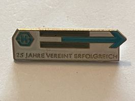 1 Pin 25 Jahre vereint erfolgreich