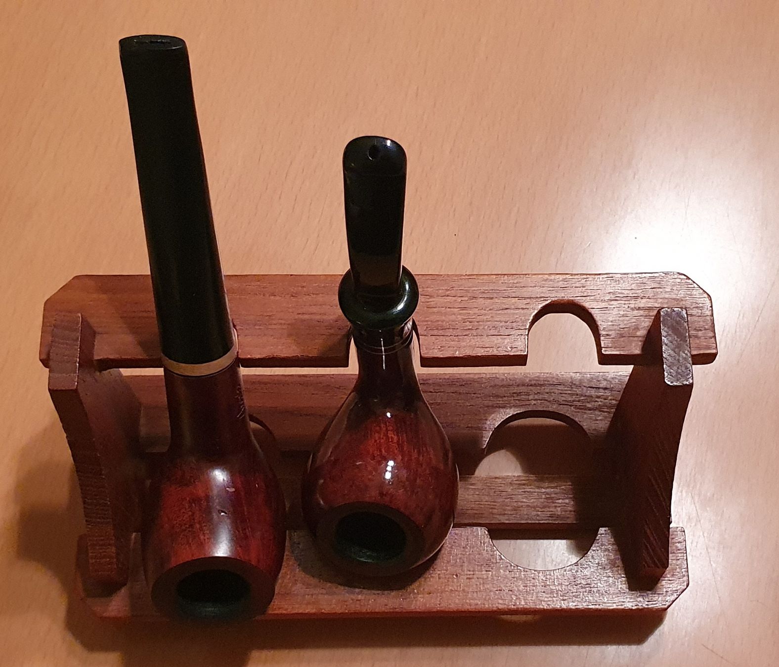 Pipe & Accessori: Pfeiffenständer mit 2 edlen Pfeifen – Usato da Kreuzlingen venduto da Rschweiz1
