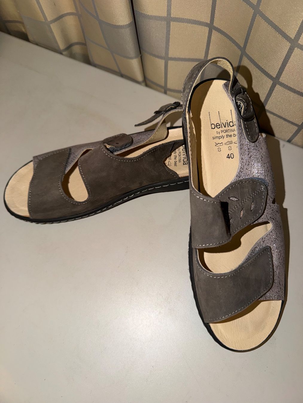 Scarpe da donna: Leder Sandale BELVIDA 40 neu – Nuovo (secondo la descrizione) da Dornach venduto da samuti