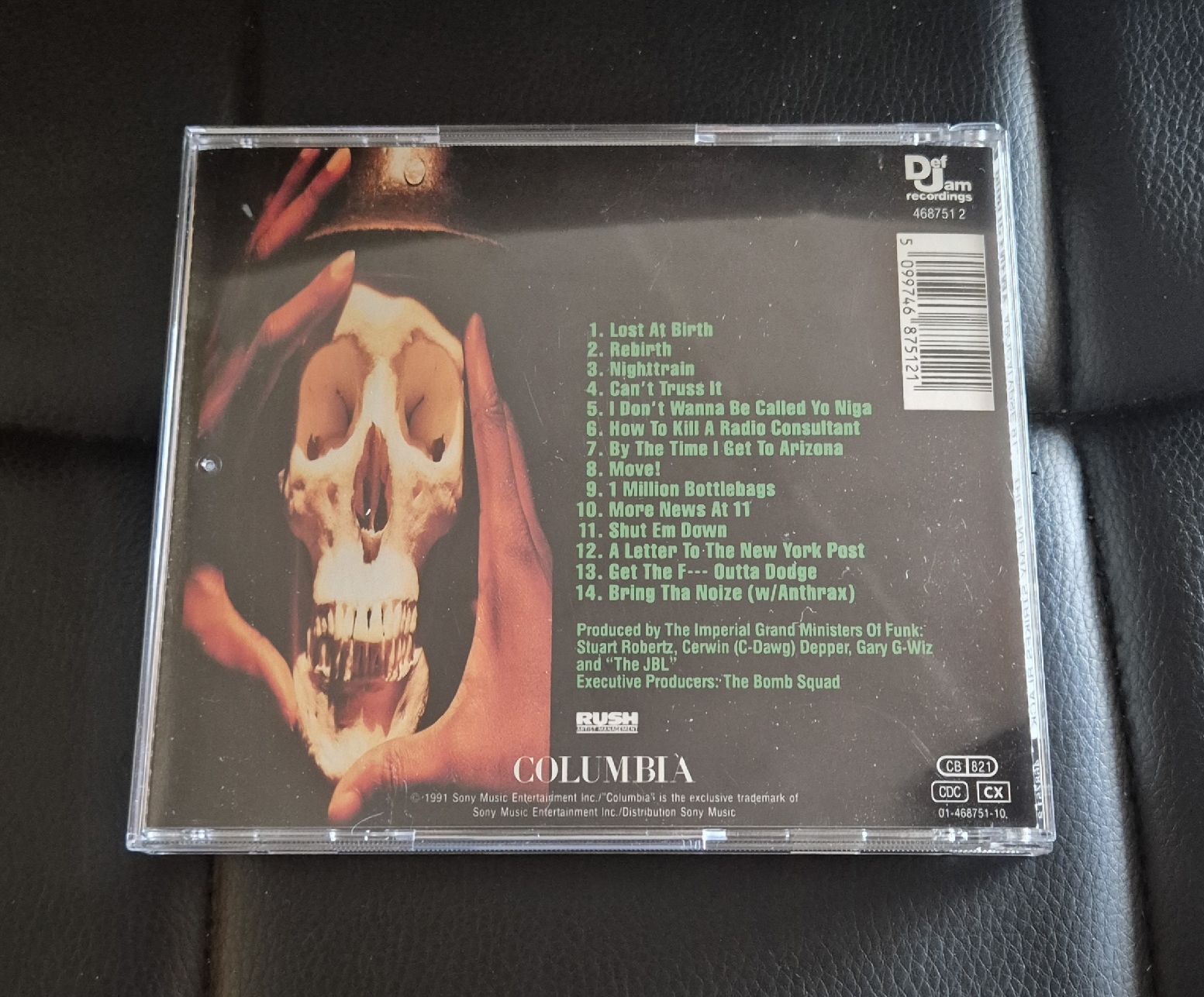 CD: Public Enemy- apocalypse 91 the enemy strikes black – Usato da goldingen venduto da M.Balmer-13 2