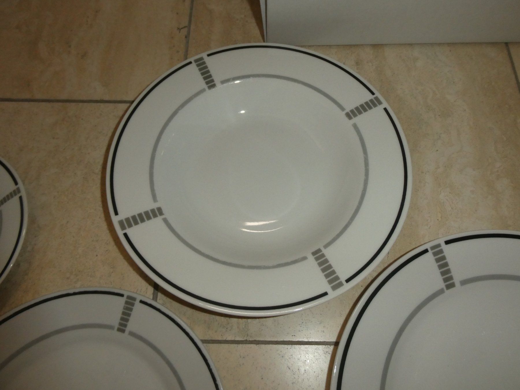Set di piatti: Geschirr-Set – Usato da Mels venduto da KOSL 3