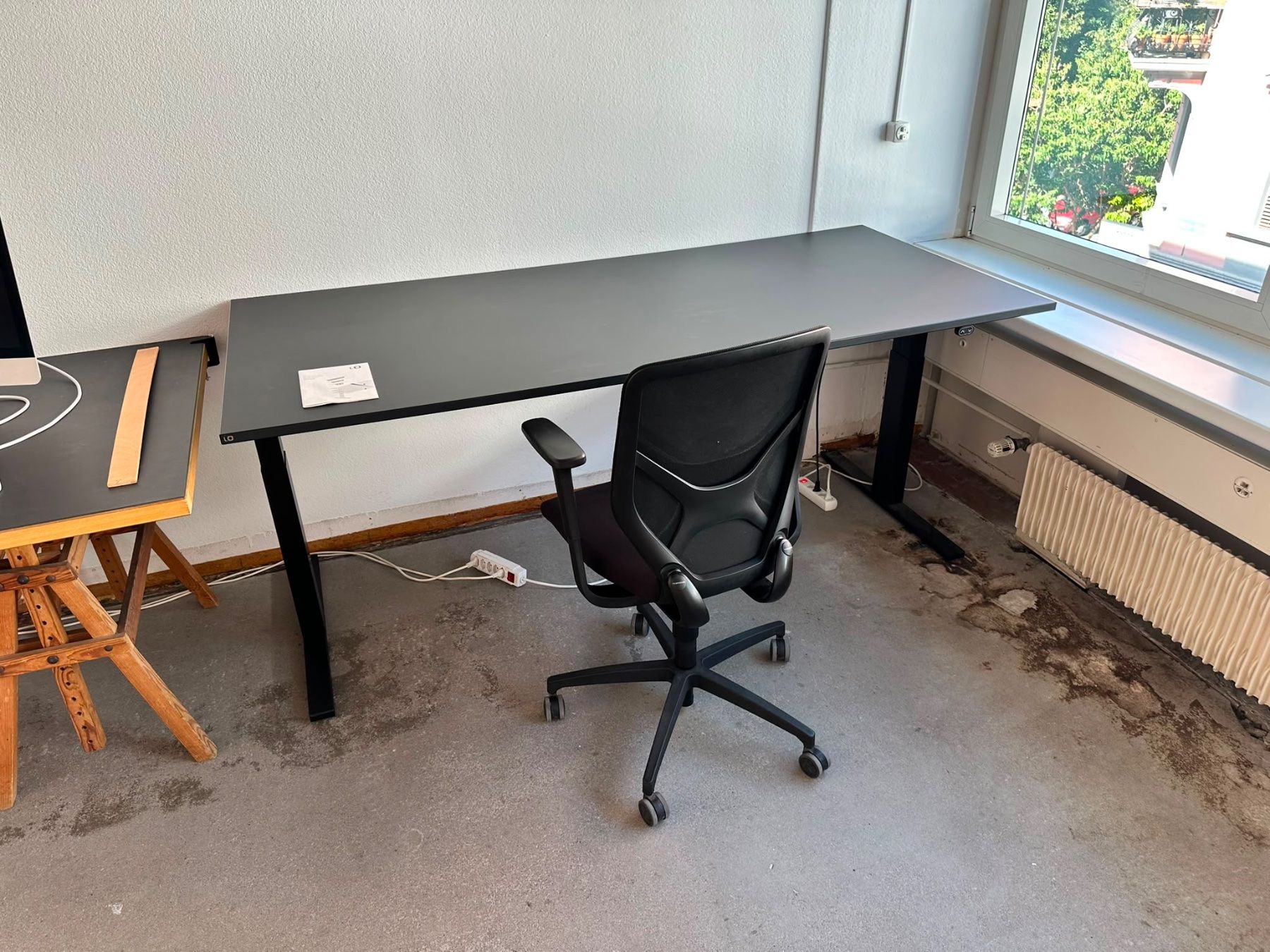 Schreibtische: Lista Office Sitz-/ Steh- Arbeitstisch – Gebraucht aus Zürich von howerdel