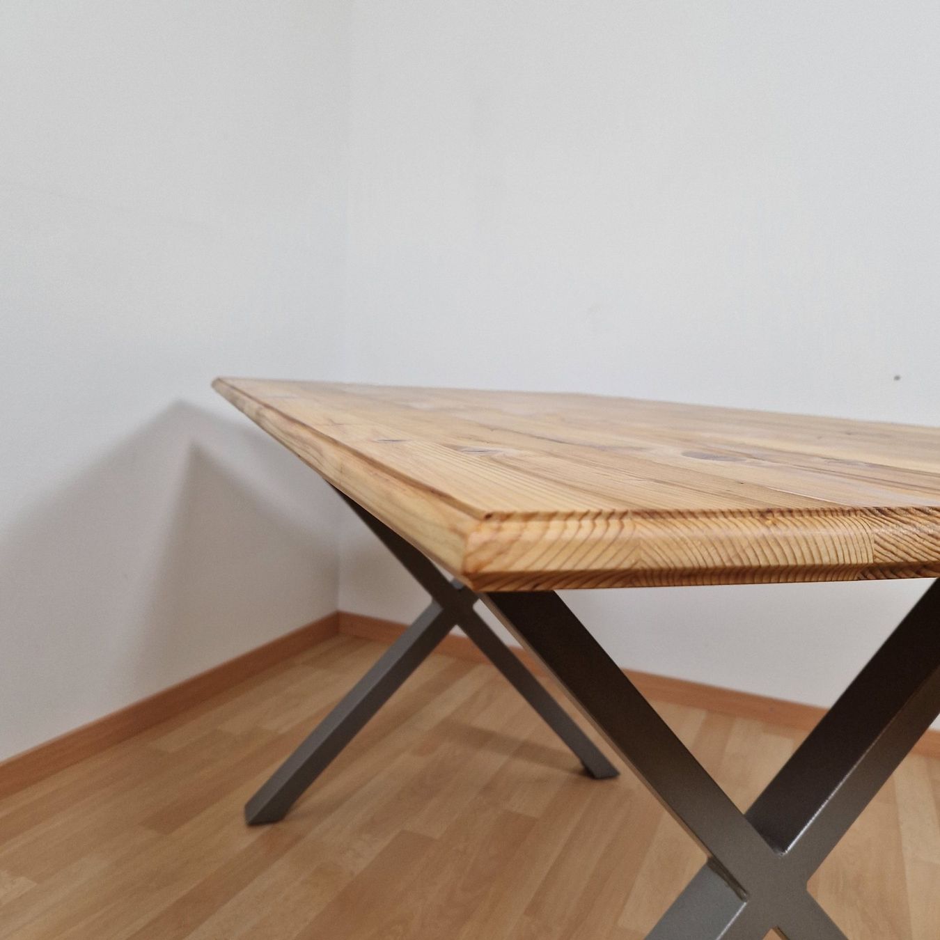 Tische: Tisch – Neu und originalverpackt aus Burgdorf von Equipmentart1 5
