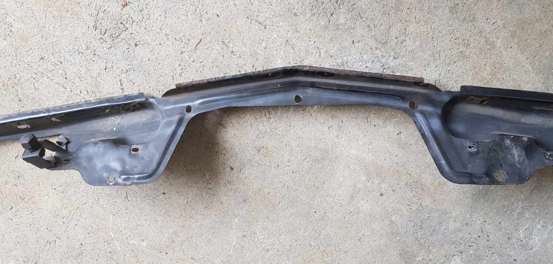 Pontiac Tutti pezzi di ricambio auto: Strebe Frontträger Camaro Firebird TA – Usato da Niedergösgen venduto da usc_9sk7