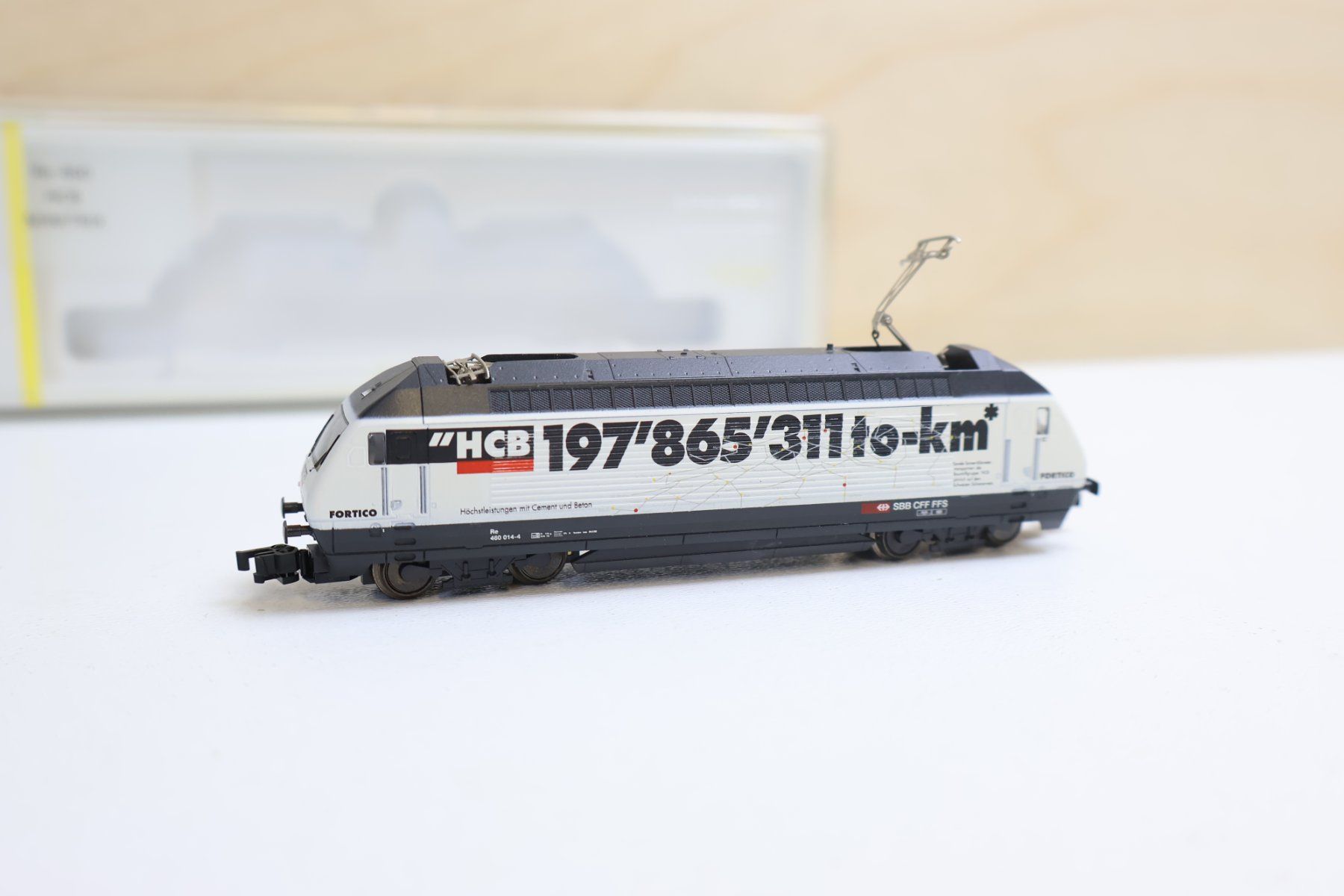 Trix Modelleisenbahnen: Minitrix SBB HCB Re 460 E-Lok Digital 12674 – Gebraucht aus Winterthur von Monstera 5